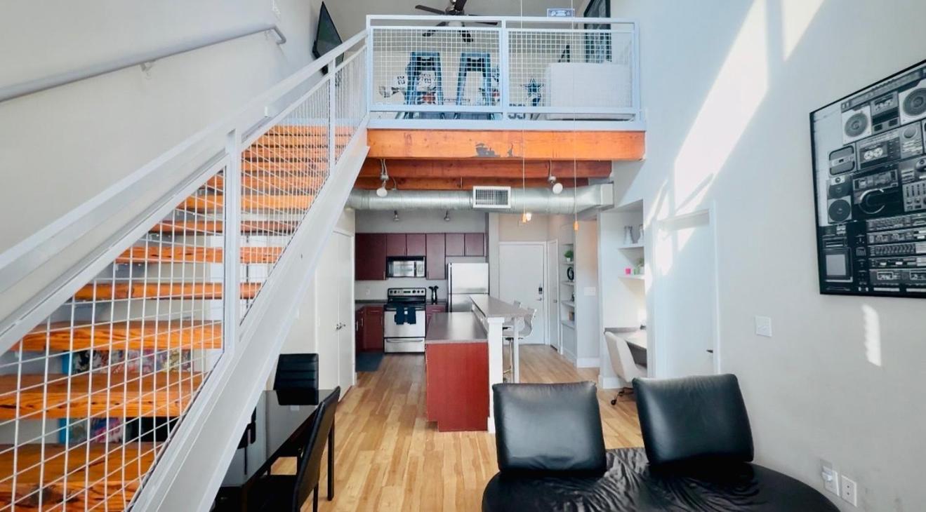 Cowboy Live, Laugh, & Loft Fort Worth 2 Bedroom Loft Downtown Exterior photo